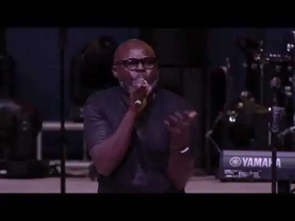 Video: Mc Abbey Performs at a Show